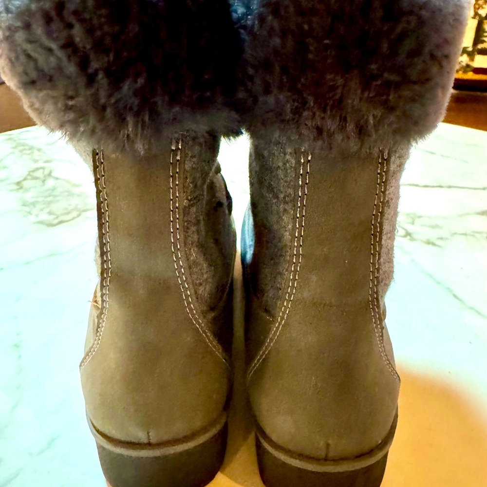 JBU Women’s Boots - Gray with Fur - Nearly New - Size 8M - Picture 8 of 11